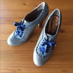 Poetic License Grey Backlash Oxford Leather Bootie